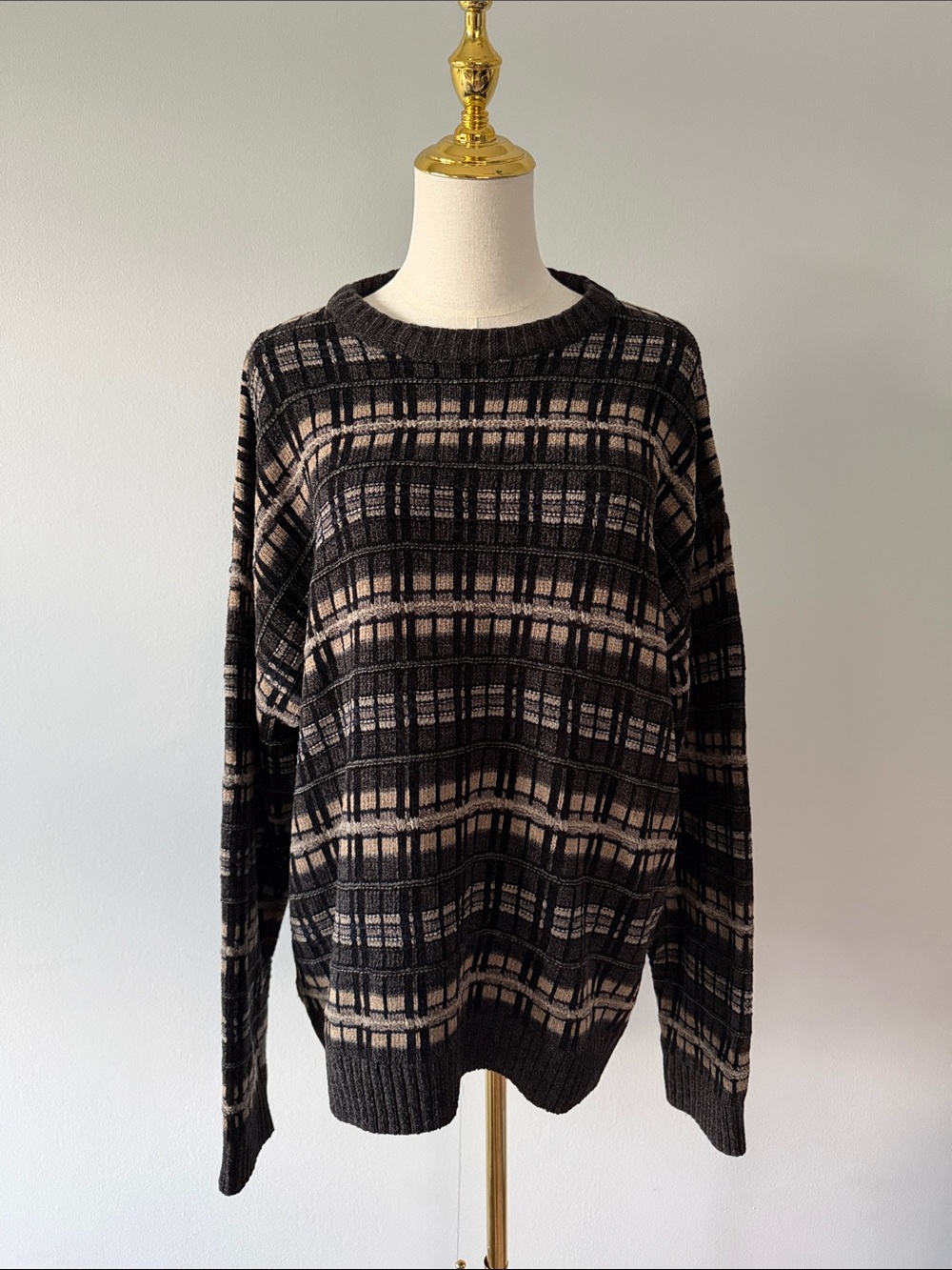 Geoffrey Beene Black and Tan Plaid Crewneck Sweater